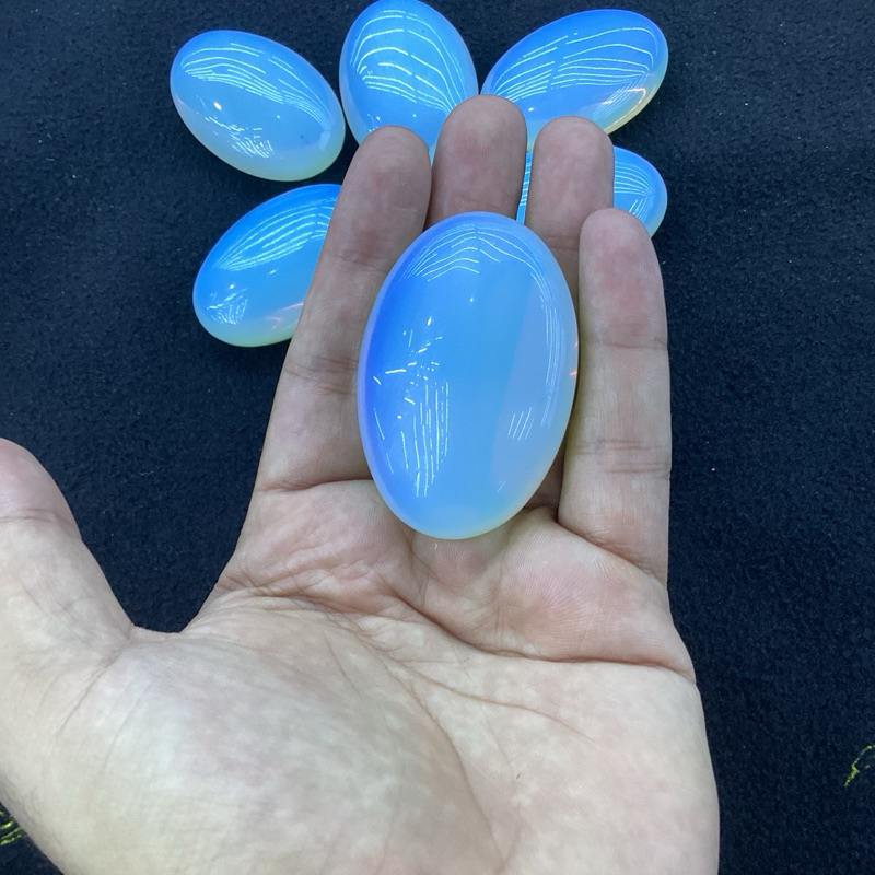 Palm Opalite – Large 4x6cm Smooth Shiny Opalite Stone | พาล์มโอพาไลต์ ขนาดใหญ่ 4x6ซม หินเงางาม เรียบ