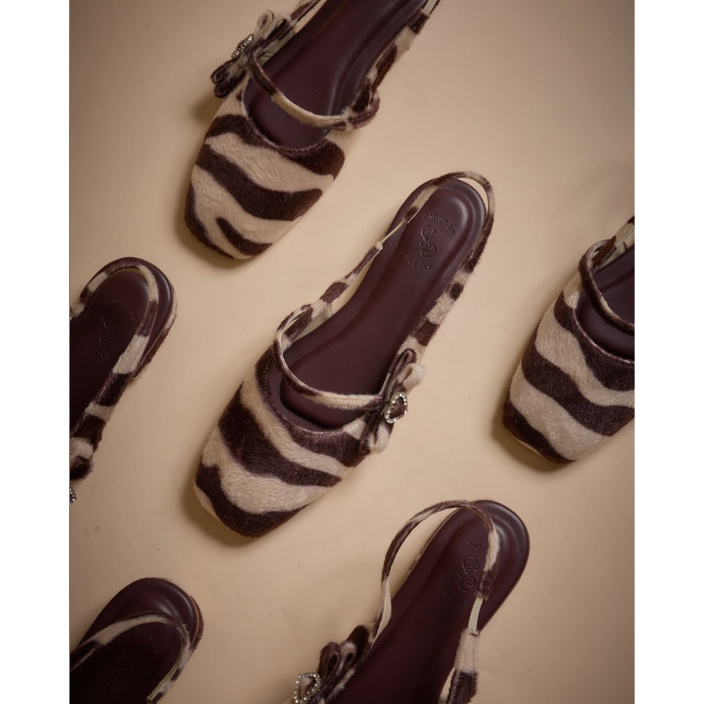 as above A110 รองเท้าคัทชู