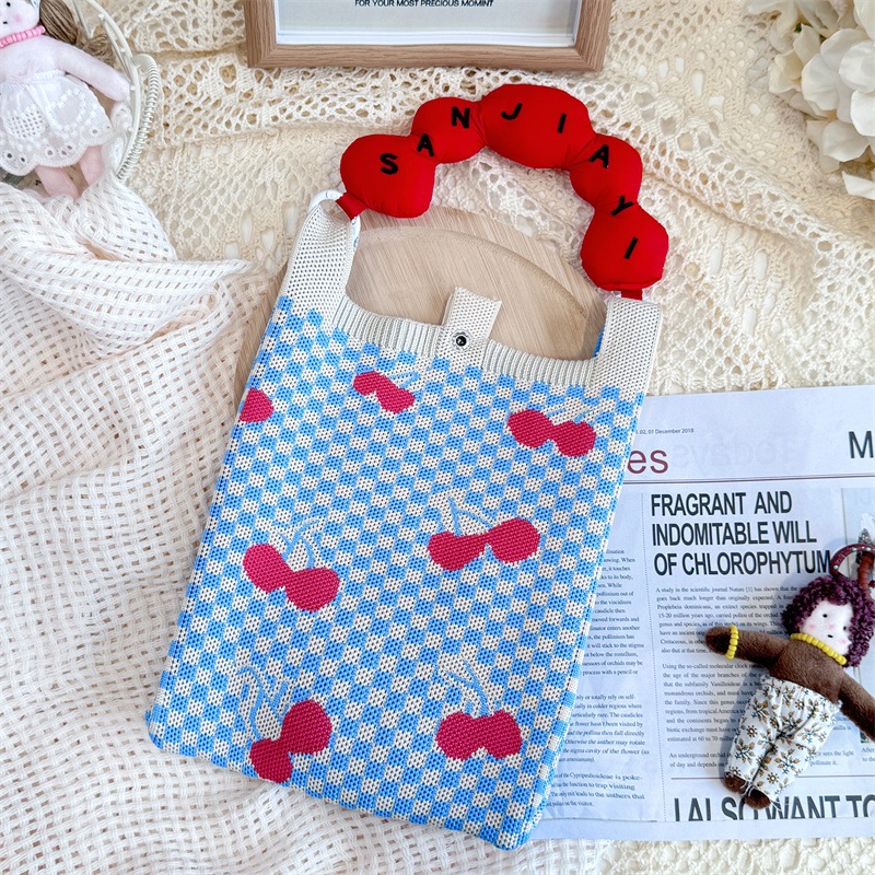 A023 กระเป๋าใส่โทรศัพท์ สะพายข้าง ลายน่ารัก เนื้อผ้าหนาอย่างดี เหมาะสำหรับทุกวันและทุกวัย
