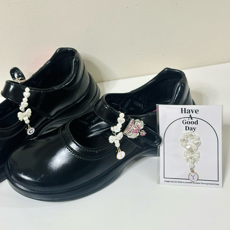 สายตกแต่งรองเท้า👞 ⭐️ราคาสำหรับ 1 ชิ้น 1 ข้าง⭐️(เลือกตัวอักษรได้)🙋🏻‍♀️พร้อมส่ง✨