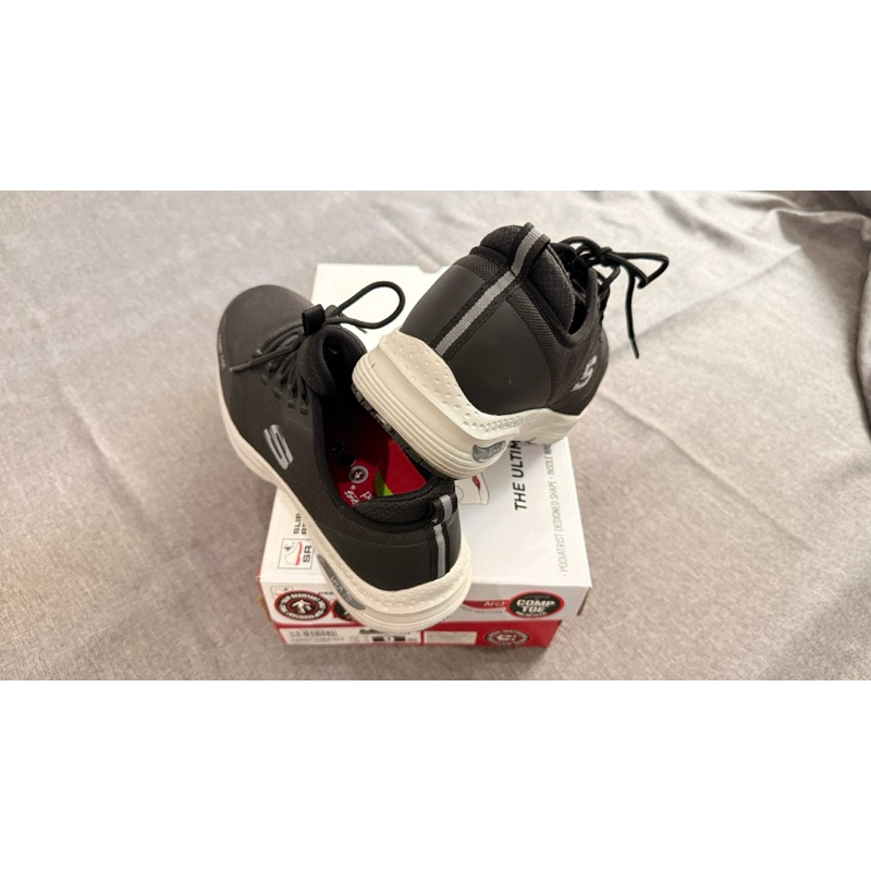 [มือ2 สภาพใหม่] เบอร์ 39 UK9-รองเท้าเซฟตี้ Skechers Safety shoes