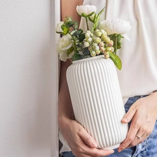 แจกันสีขาว 🌿 ทรงถังกลม สูง23CM น่ารัก แจกันพลาสติก แจกันมินิมอล แจกันดอกไม้ สำหรับตกแต่งบ้าน พร็อพถ่ายรูป