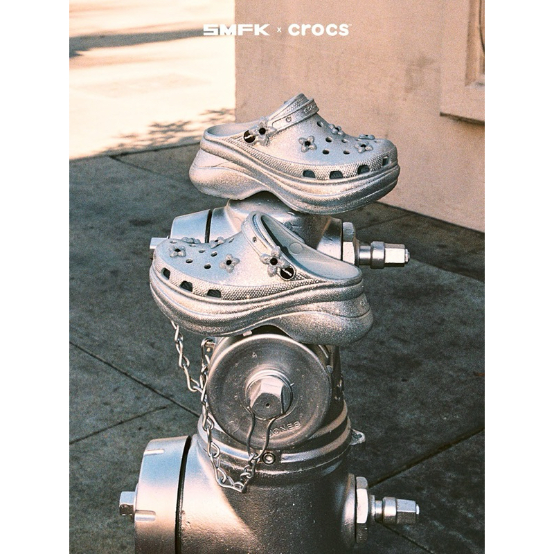 (พร้อมส่ง) ของแท้ 100% CROCS x SMFK BAE CLOG  “Black” & “Silver”