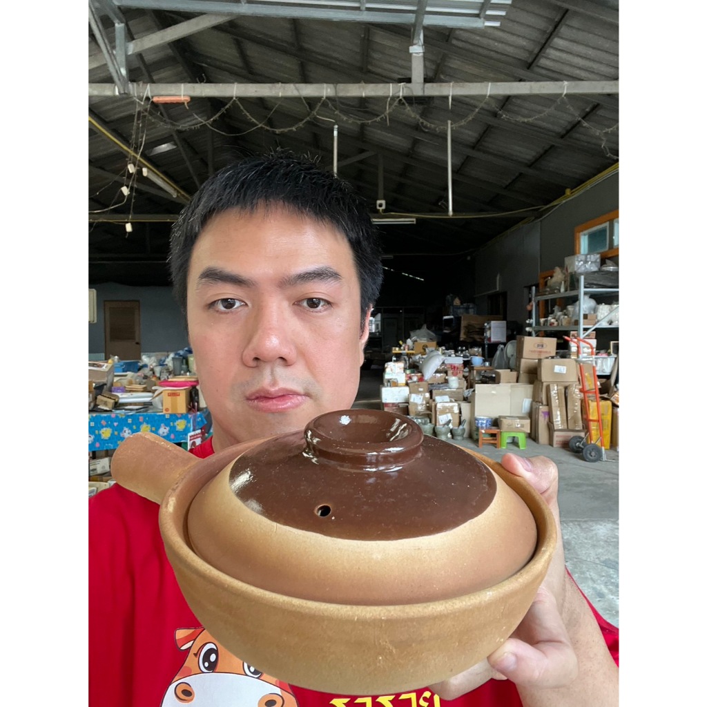 หม้อดินแบบมีด้ามจับพร้อมฝา หม้อกุ้งอบวุ้นเส้น หม้อกระเพาะปลา ขนาด 7 นิ้ว หรือ 750ml สีเข้ม ใช้ได้กับ เตาแก๊ส เตาไฟฟ้า เต ราคา ถูกที่สุด ดีลบีเคเค แกลเลอรีภาพที่ 5