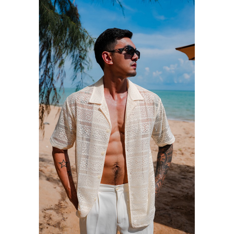 ROBMAN เสื้อตาข่ายผู้ชาย Summer Collection ผักถักแบบตาข่าย สีครีมอ่อน (off-white หรือ ivory) ระบายคว