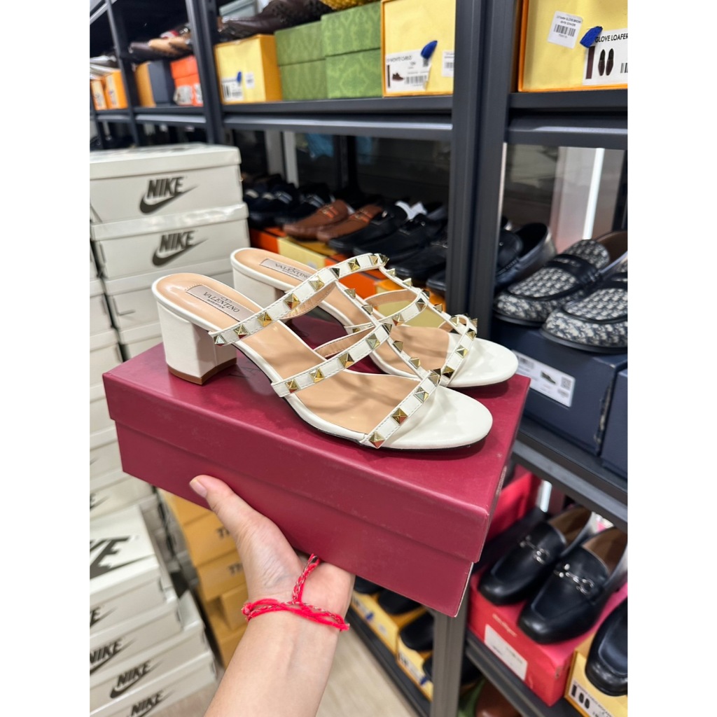 รองเท้ามีส้นผู้หญิง Valentino เกรด Hi end มีไซส์ 36-41