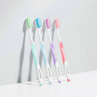 Skynlab แปรงสีฟันพรีเมี่ยมสลิมซอฟท์ (Blister Pack) 4ชิ้น คละสี สกินแล็บ ขนแปรงหนานุ่ม เรียวบาง