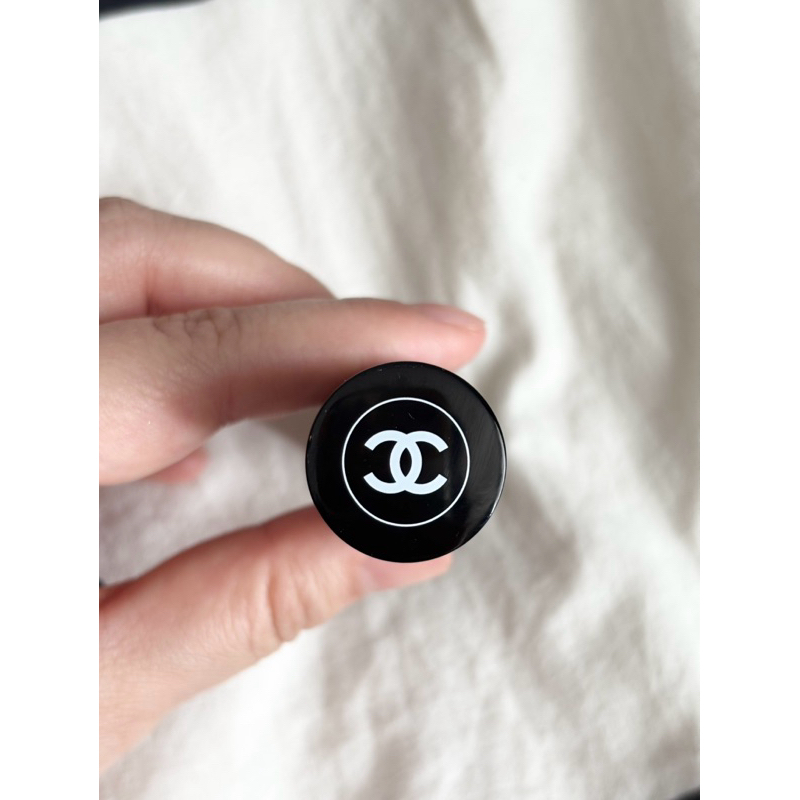 Hilight stick chanel สี sclubting มีถุงมีกล่อง ซื้อจากShop เหลือ 90% ซื้อปลายปี2024ค่ะ