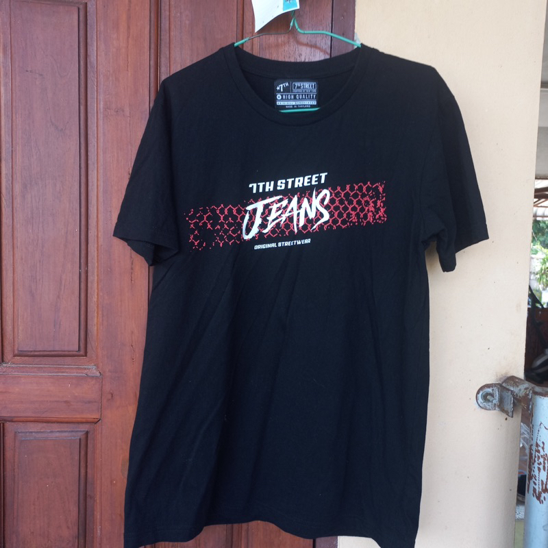 (มือสอง) เสื้อยืด 7th Street แท้สีดำ ไซต์M อก36-38 ความยาว26.5