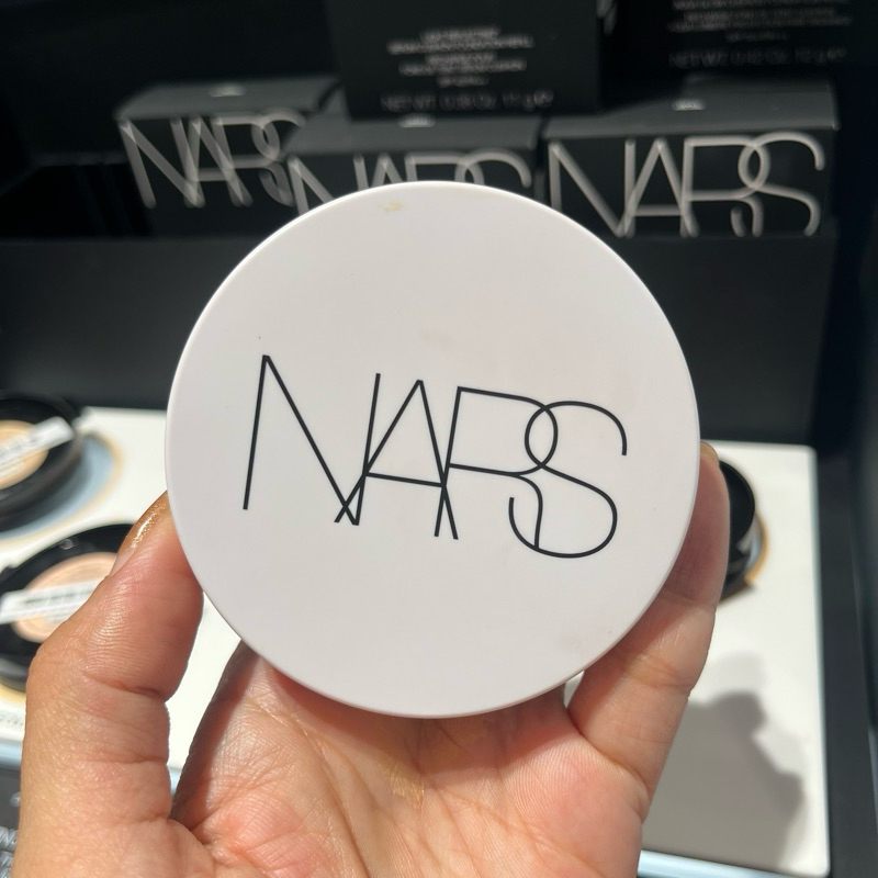 NARS Light Reflecting Serum Cushion นาร์สคุชชั่นเพิ่มความกระจ่างใส มีส่วนผสมของสกินแคร์