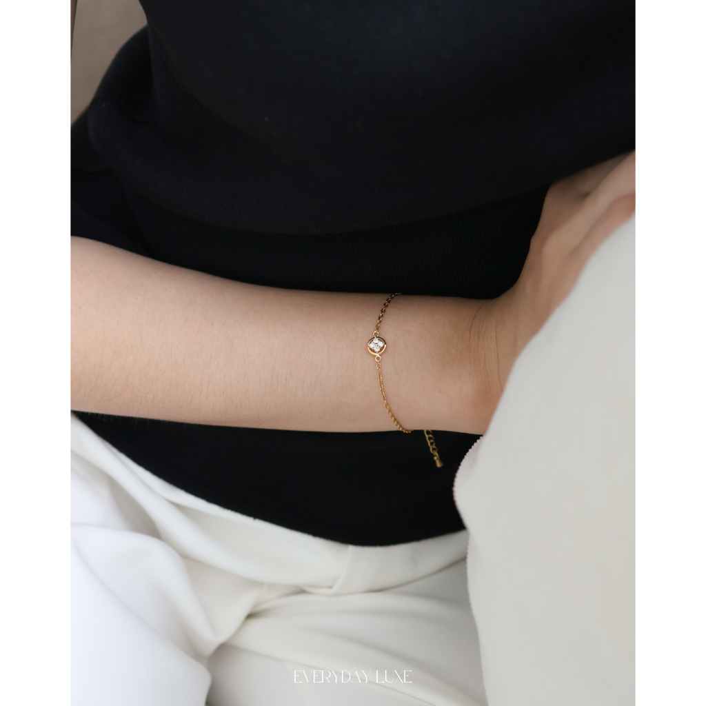 A.piece กำไล Everyday Luxe collection (waterproof) : [stainless steel] Floral bracelet