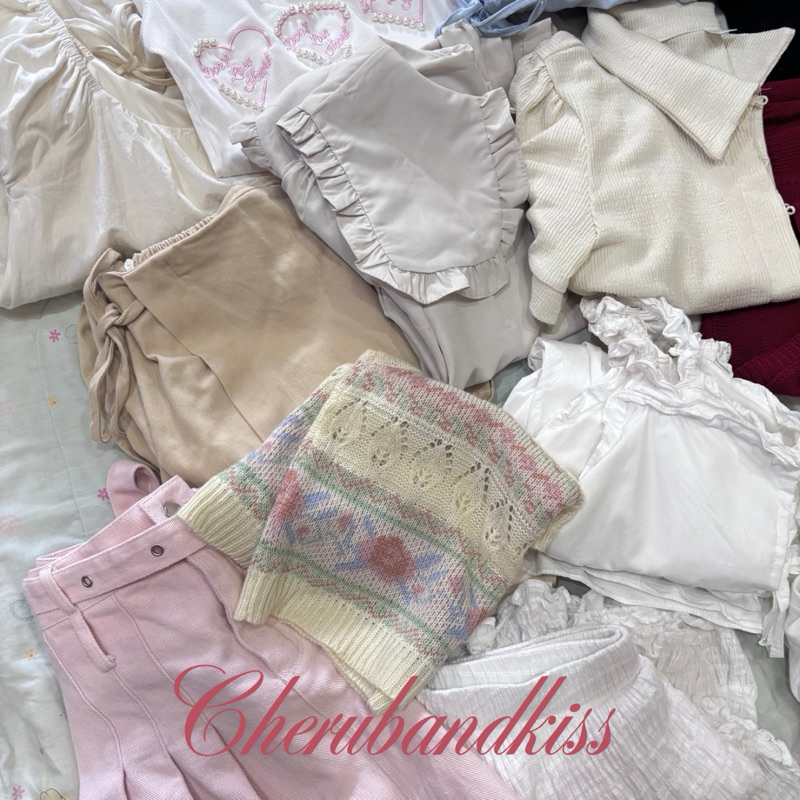 SALE!ส่งต่อเสื้อผ้ามือ1,2👚🎀 สายเดี่ยว,ครอป,กั๊ก,บอลลูน,ปาดไหล่,เบบี้ที ***ไซส์ในภาพหรือสอบถามเพิ่มเติม