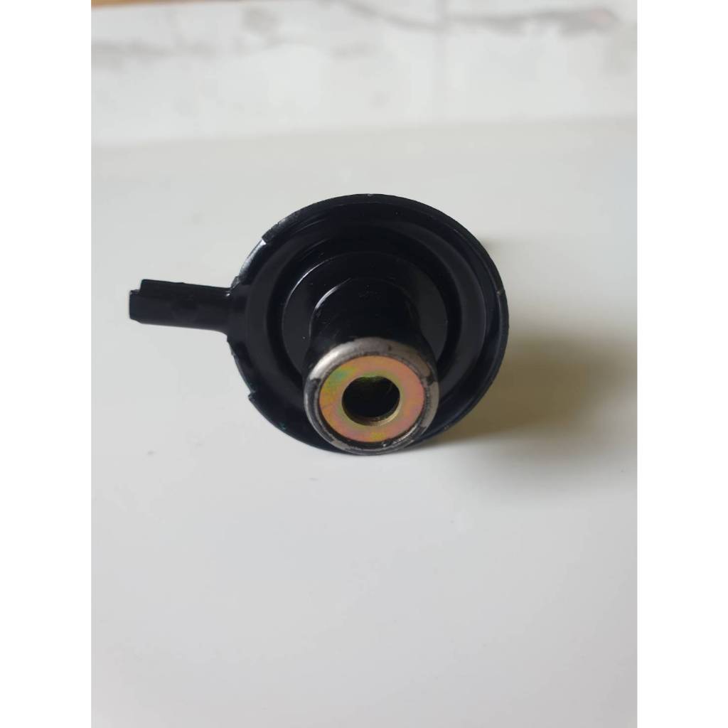 วาล์วหายใจ TOYOTA ST190,191,3SFE ไต้หวัน ราคาตัวละ 120 บาท