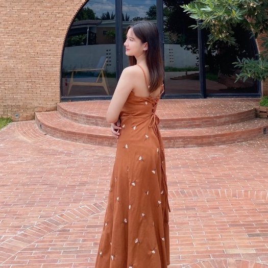 🌼💐เดรสซันจิ เดรสสายเดี่ยว ปรับระดับได้ ผูกเปียไขว้ด้านหลัง ปักลายดอกไม้ทั้งตัว #311🌼💐