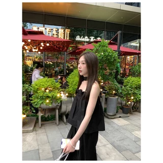 เสื้อครอป เกาะอก สีดำ มีสายคล้องคอแบบติดกระดุมจากด้านหลัง อกสม็อค ผ้าเปลือกไม้ ยับยาก เสื้อเบลาซ์ #8929