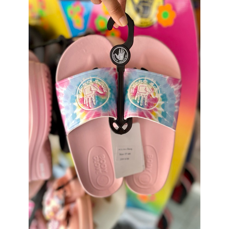 รองเท้า Body Glove 🤚พื้นสูง