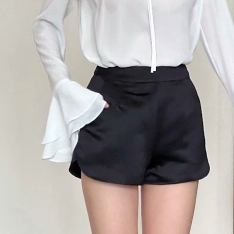 Quince.bkk - Lexi shorts กางเกงขาสั้น