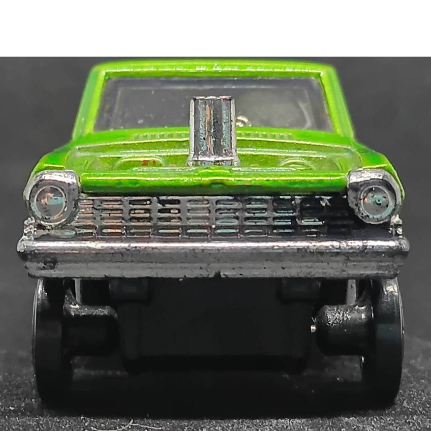 โมเดลรถ Hot Wheels Chevy '64 Nova Wagon Gasser Muscle Mania SCALE 1:64 No Package.