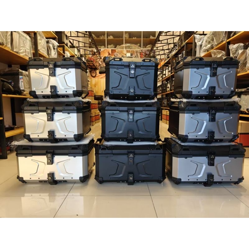 🔥พร้อมส่ง🔥 F2MOTOลาย八 45L-55L-65L กล่องท้ายมอเตอร์ไซค์ กล่องหลังมอเตอร์ไซค์ พร้อมของแถมอินเนอร์ เบาะ