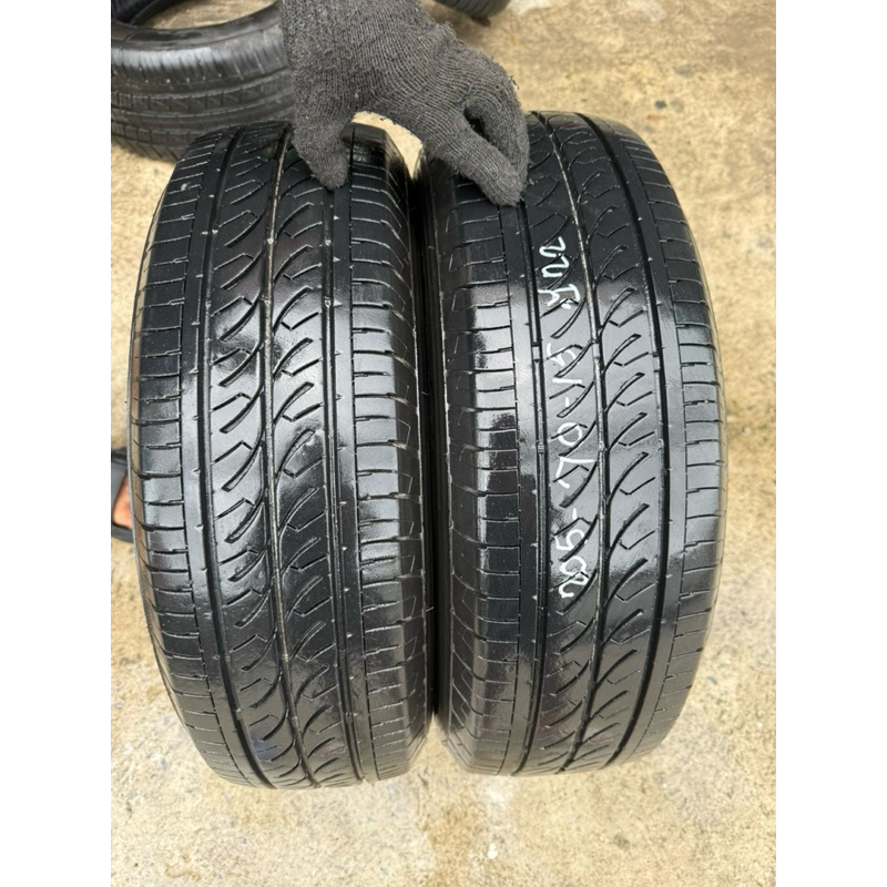 ยางมือสองFirestorn205/70R15ปี22ขายเส้นละ1,250บาท