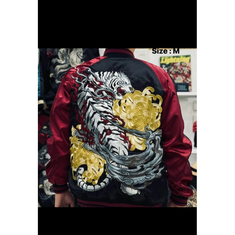 เสื่อ sukajan  งานแท้สีแดง/ดำไซร์Sเหลือไซร์เดียวงานคัดเกรดเนื้อผ้าดีเสื้อแบรนด์ สวยสภาพดีตามรูป