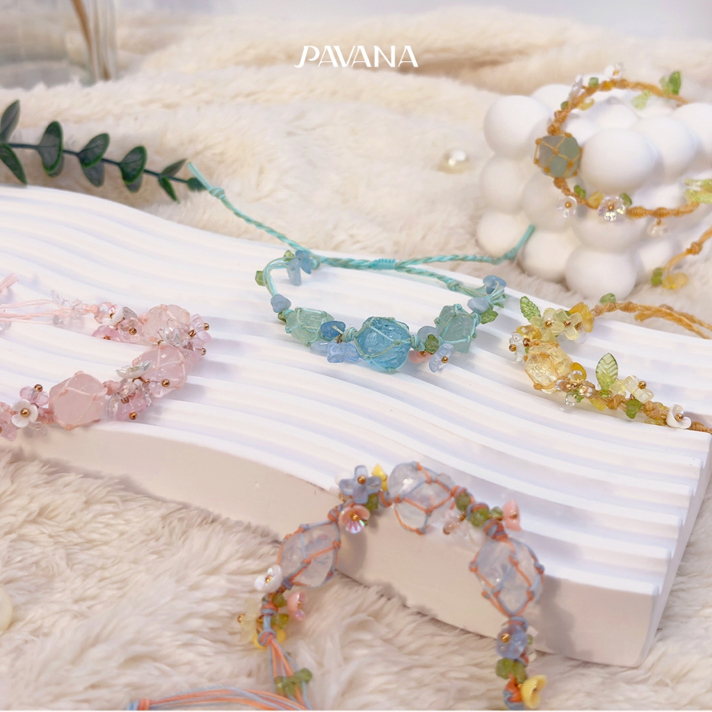 Pavana สร้อยข้อมือคริสตัลแห่งพรหมลิขิต (Destiny Blooms Bracelet)