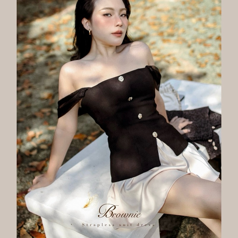 APISARA OFFICIAL : Brownie Strapless Suit Dress สี BLACK