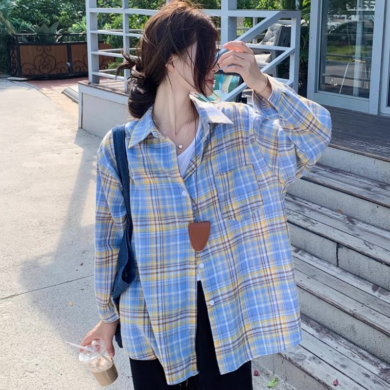 fashiongirl1688 เสื้อเชิ้ตผู้หญิง แขนยาวคอปก ลายสก๊อต 3 สี สุดเท่ ทันสมัย ไม่ตกเทร์น เนื้อผ้าใส่สบาย