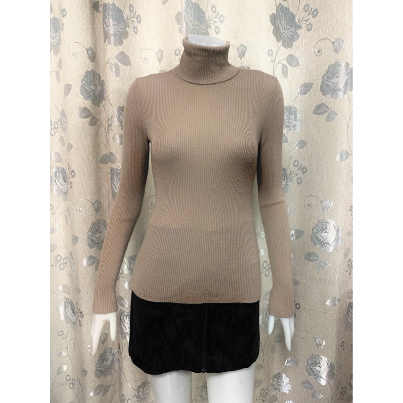 (SWY521)  เสื้อสเวตเตอร์ไหมพรม คอเต่า แบรนด์ UNIQLO ไซส์ M อก 26“ (ยืดได้ถึง 46”) ⭐️มือสองค่ะ⭐️