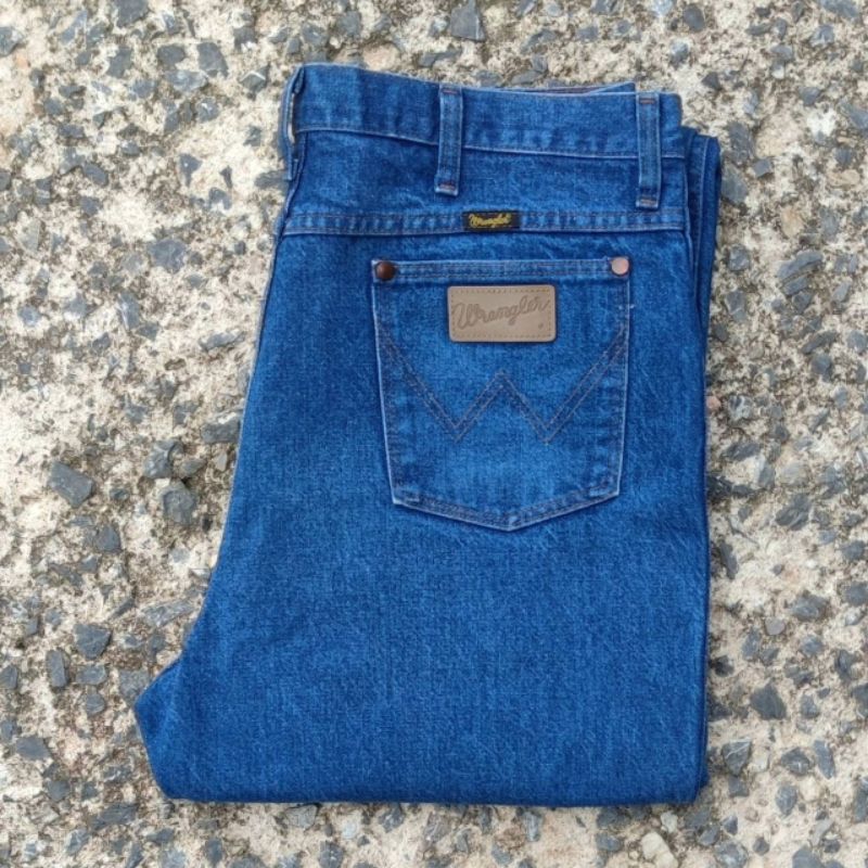 W13/36 กางเกงยีนส์มือสอง Wrangler รุ่น 936PWD เอววัดจริง 36" ยาวทั้งตัว 47.5" ปลายขา 8.5" ผลิต Mexic