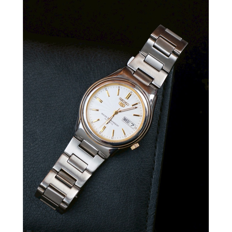 Seiko 5 Automatic 21 jewels (7s26A) หลังหลังเปลือยโชว์ตัวเครื่อง
