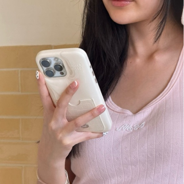 (เคส Loafy) เคสนุ่มนิ่ม Cream Loafy Whale Indeed Case เคสนิ่มจับถนัดมือ วัสดุหนังเกรด Premium