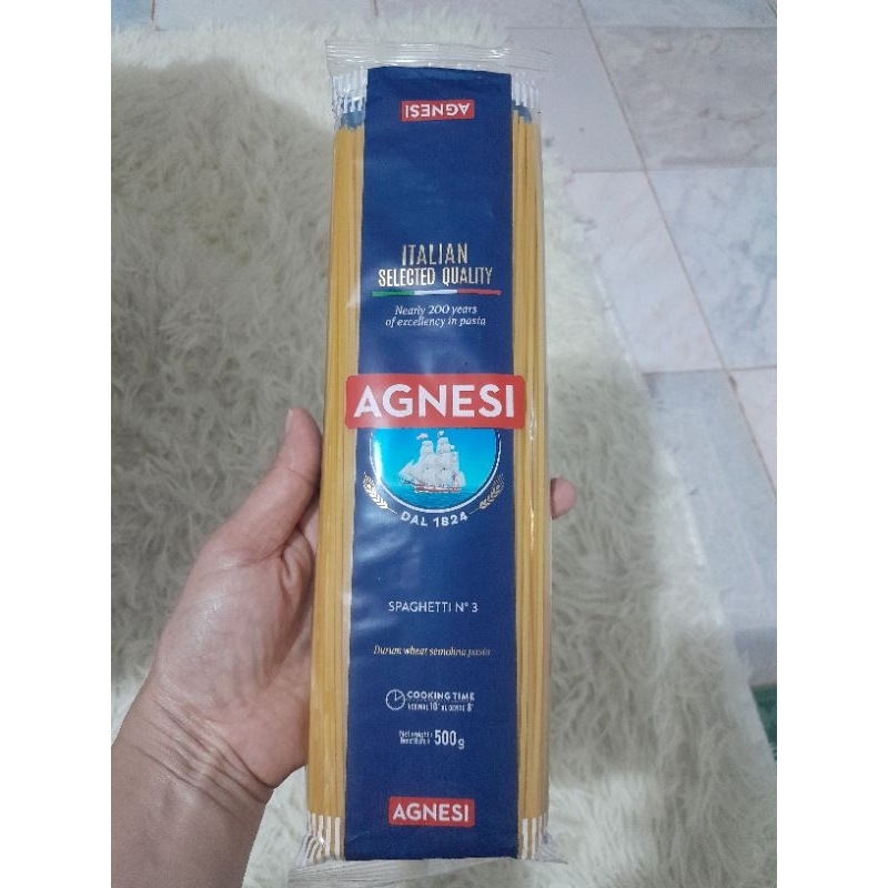 เส้นสปาเกตตี้ AGNESI