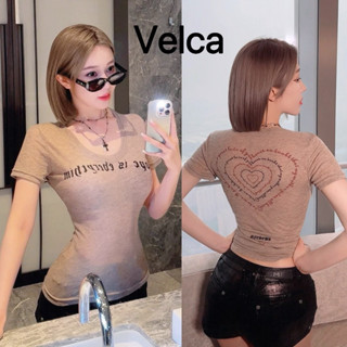 Velca  เสื้อยืดผู้หญิง เสื้อเเขนสั้นผู้หญิง พิมพ์ลายอักษร ทร…