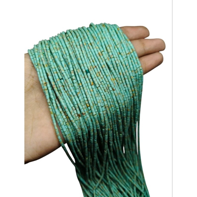 หินฮาวไลท์ สีเขียว 1 เส้น 2 มิลลิเมตร อะไหล่ร้อยเครื่องประดับ อะไหล่ร้อยสร้อย 1 Strand of Green Howlite Tiny Bead Heishi