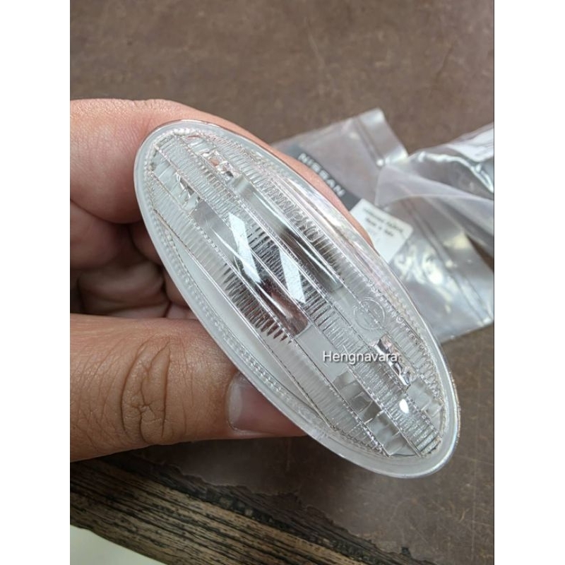 NISSAN แท้ศูนย์ ไฟแก้ม ไฟเลี้ยวข้าง MARCH K13,ALMERA,NAVARA NP300 (D40,D23T) , TIIDA ,JUKE รหัสแท้.26160-3HN0A
