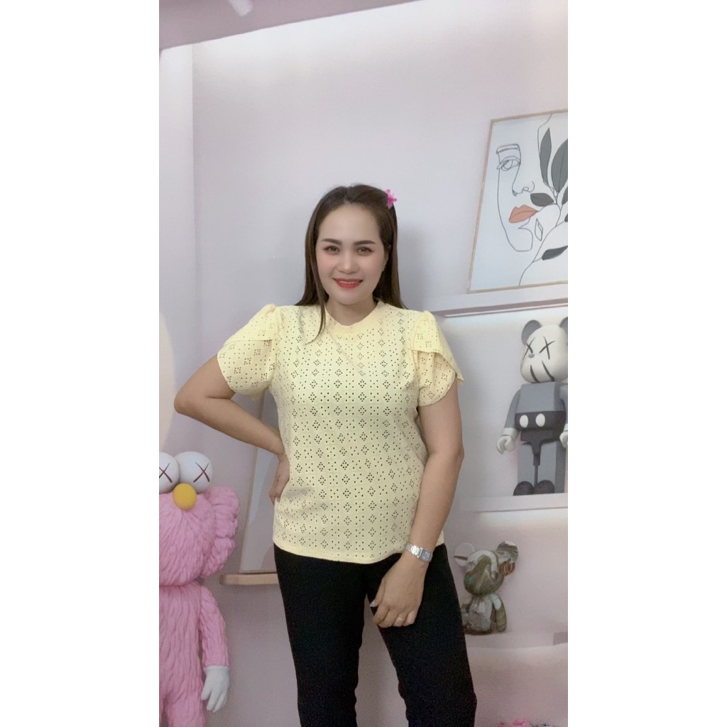 เสื้อลูกไม้สีดำ เสื้อสีดำ  ลายฉลุดอกไม้ เนื้อผ้าใส่สบายมากๆ เสื้อผ้าสาวอวบ รุ่น911