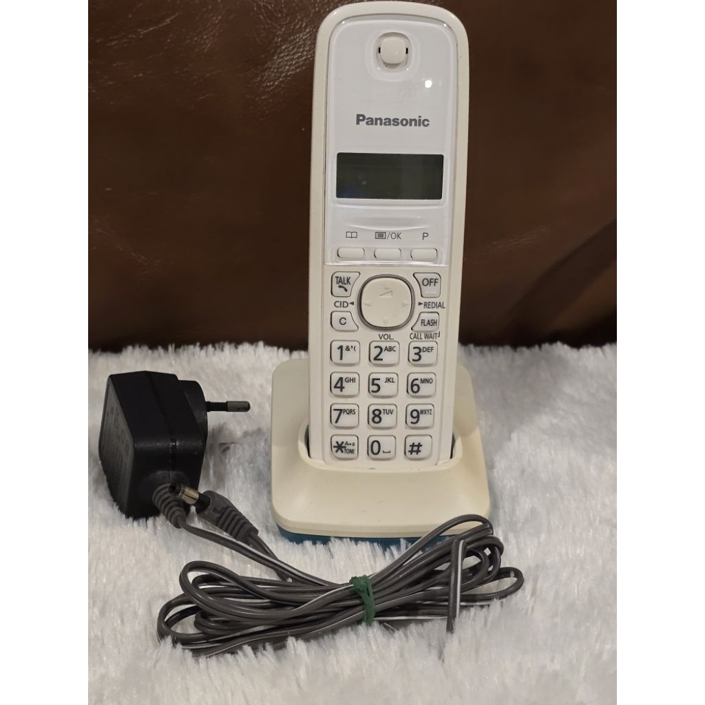 มือ2 อะไหล่ โทรศัพท์ Panasonic โทรศัพท์ไร้สาย ไฟเข้า จอไม่ขึ้นอักษร กดมีเสียง รับมาขายไปตามสภาพ