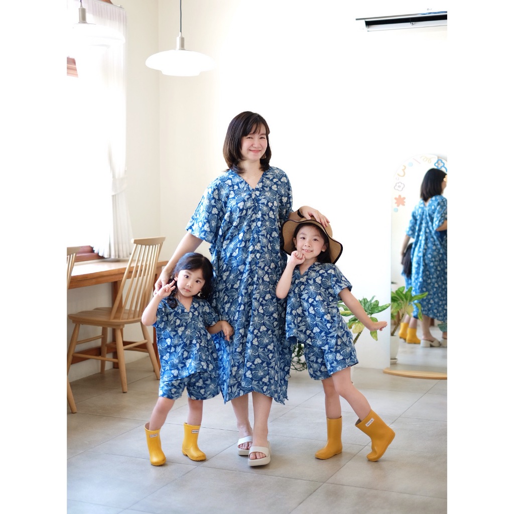 “Orchid Karen mom ,mini ,maxi .Karen kid