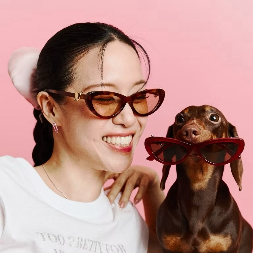 (NEW) รวมสินค้าคอลคุณพลอยหอวัง Yvis X Paloy H. แว่นตา / Heart Bun ยางรัดผมพลอยหอวังxยวิศ ยางมัดผมรูป