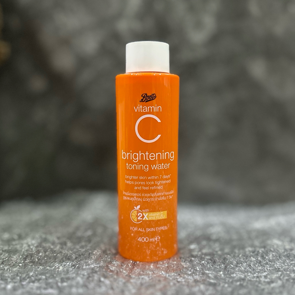 Boots Vitamin C Brightening Toning Water 400ml. บู๊ทส์วิตามินซี โทนเนอร์ ขวดใหญ่ 400มล.