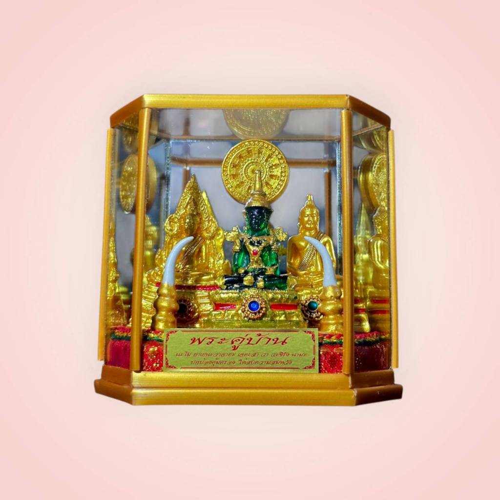 ตู้พระ ตู้กระจกของขวัญมงคล ของที่ระลึก  ตู้พระคู่บ้าน(พระแก้วมรกต พระพุทธชินราช หลวงพ่อโสธร) ขนาด 11.5x6.5x12 ซม.