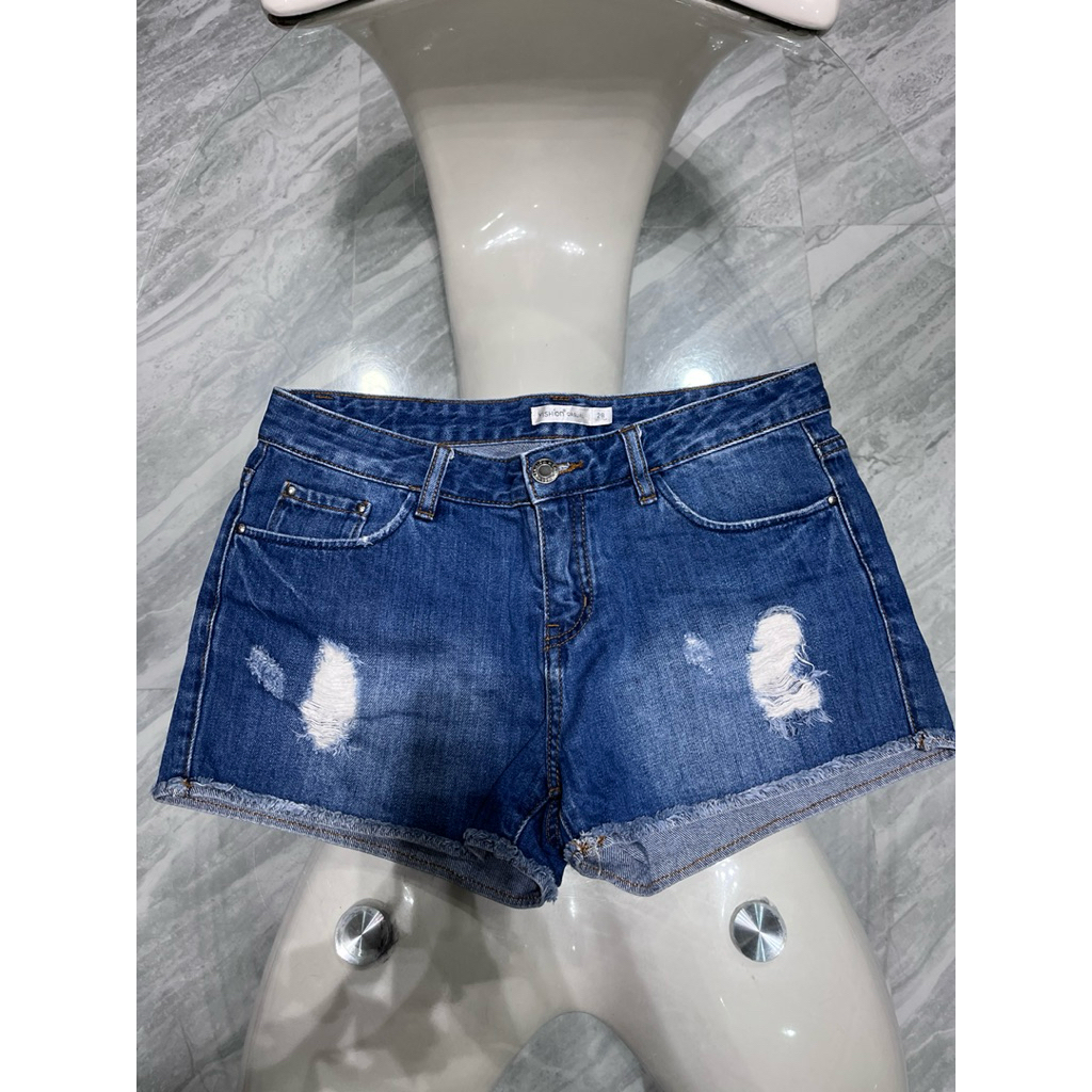YISHION꒰กางเกงยีนส์ขาสั้น  ꒱ ‧₊˚ ʚɞ booty shorts ! 🤍🦢
