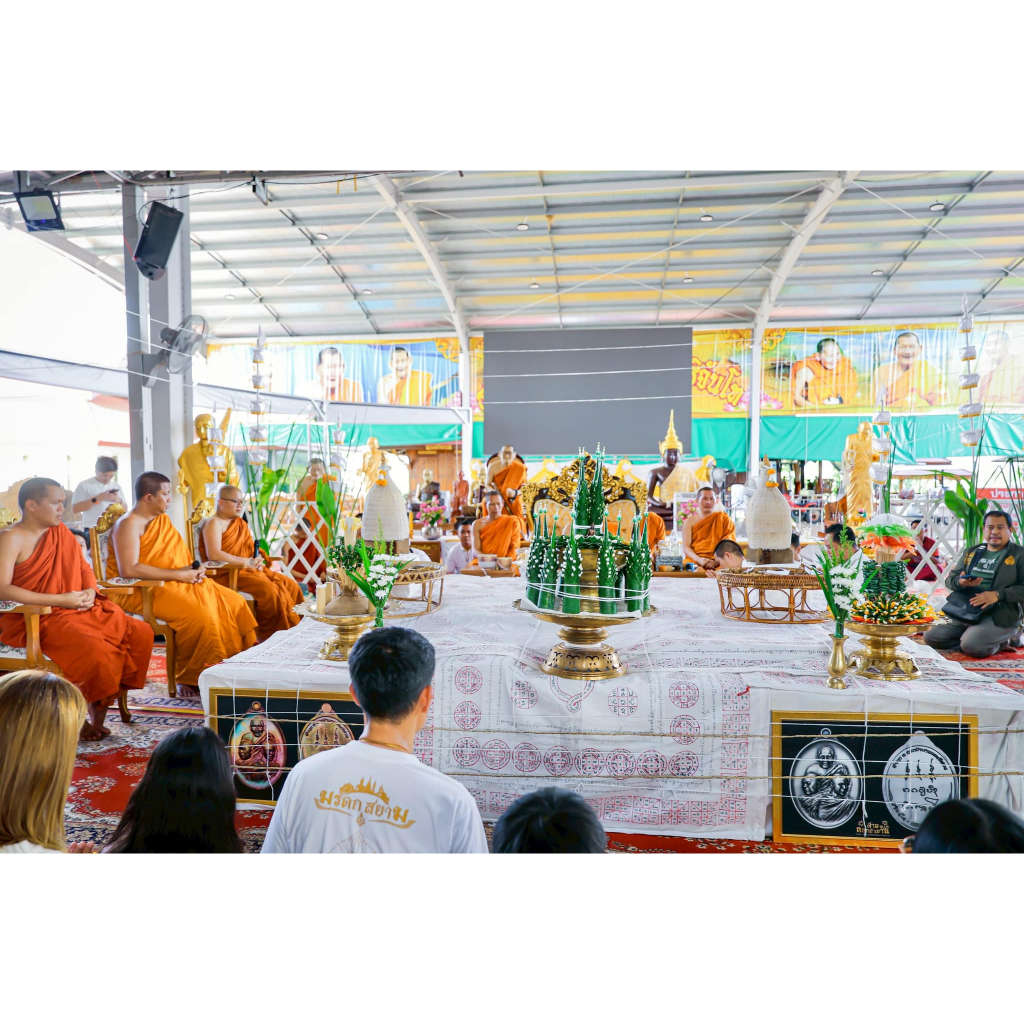 เหรียญสามดอกบัวบาน หลวงปู่ศิลา พระอาจารย์ต้อม หลวงพ่อสุริยันต์ (ซีนเดิม) รับประกันพระแท้100% ราคา ถูกที่สุด ดีลบีเคเค แกลเลอรีภาพที่ 9
