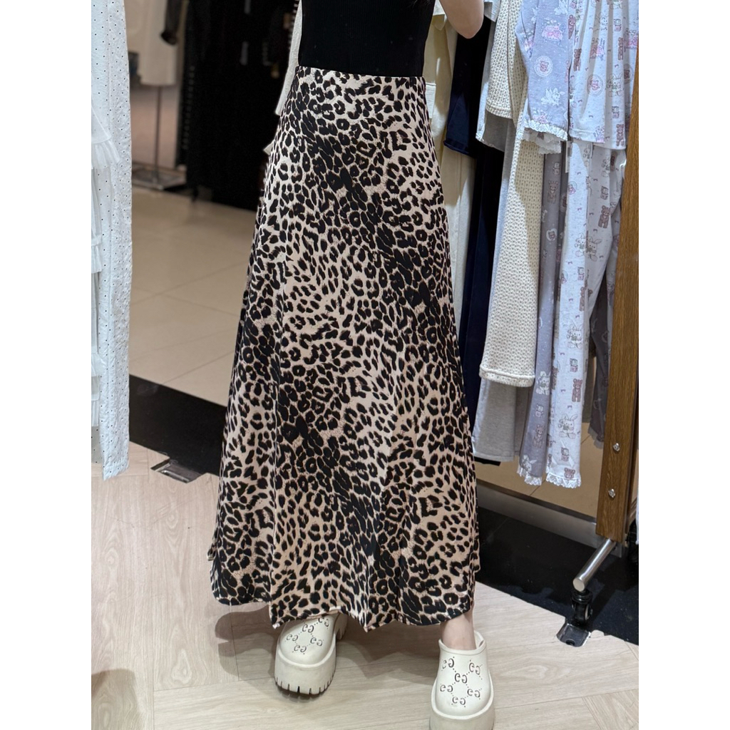 🐆✨ กระโปรงลายเสือดาว– Leopard Print Skirt✨🐆