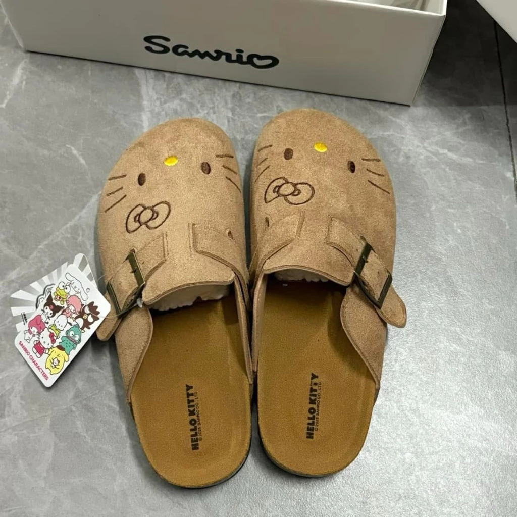 (พรีออเดอร์) รองเท้า HELLO KITTY ลิขสิทธิ์แท้🍎