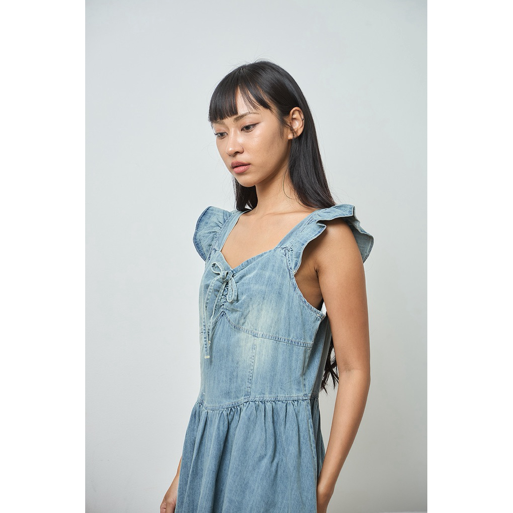 พร้อมส่งชุดยีนส์ QwertyแขนระบายFreesize