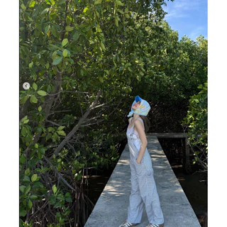BY IRA PANSY JUMPSUIT📌พร้อมส่ง📌 เอี๊ยมขายาวลายทาง ผ้าเนื้อดีอยู่ทรงสวย ด้านข้างเป็นกระดุม