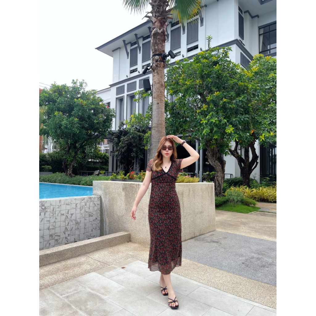 black rose dress เดรสยาวลายดอกไม้