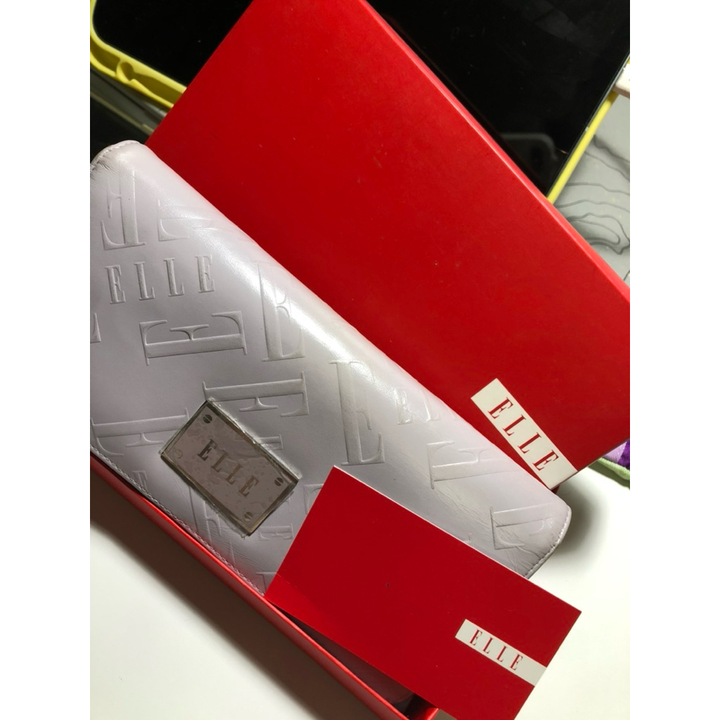 กระเป๋าตังค์ ELLE ทรงยาว สีม่วงอ่อนพาสเทล